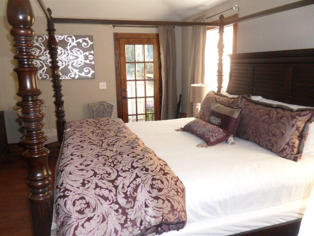Carriage Way Inn Bed & Breakfast Adults Only - 21 Years Old And Up 세인트어거스틴 외부 사진
