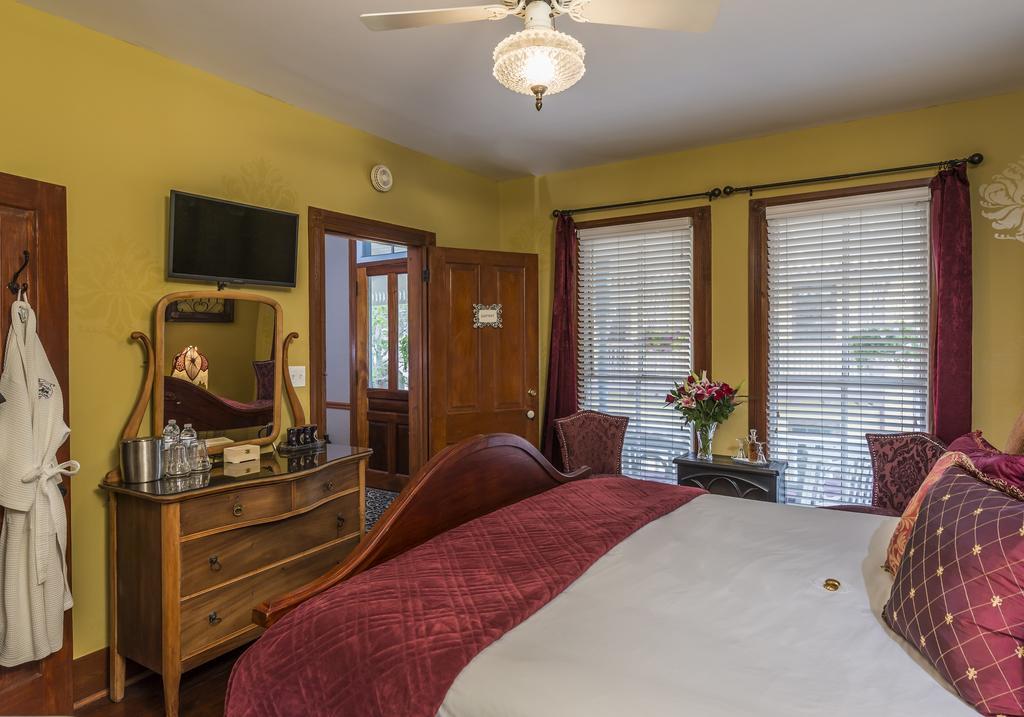 Carriage Way Inn Bed & Breakfast Adults Only - 21 Years Old And Up 세인트어거스틴 외부 사진