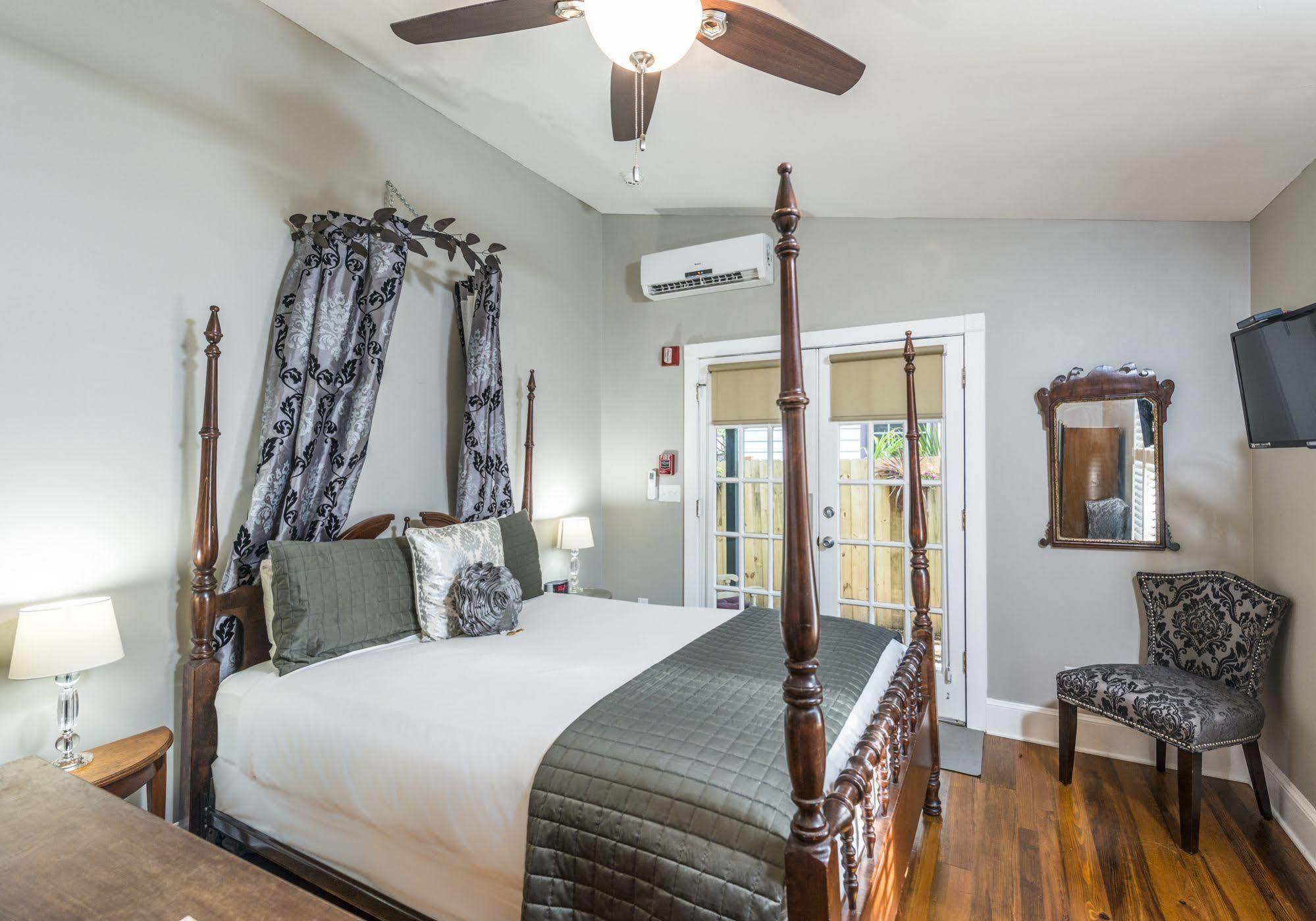 Carriage Way Inn Bed & Breakfast Adults Only - 21 Years Old And Up 세인트어거스틴 외부 사진